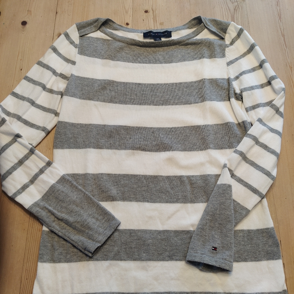 Women's Tommy Hilfiger sweater